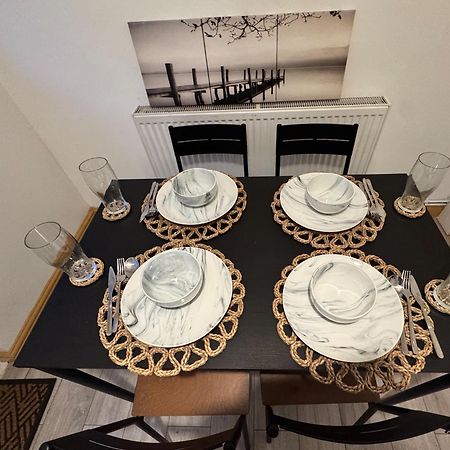 노팅엄 Contractor Haven- 3Bdr Crew House, Free Parking, Fast Wifi & Private Garden 아파트 외부 사진