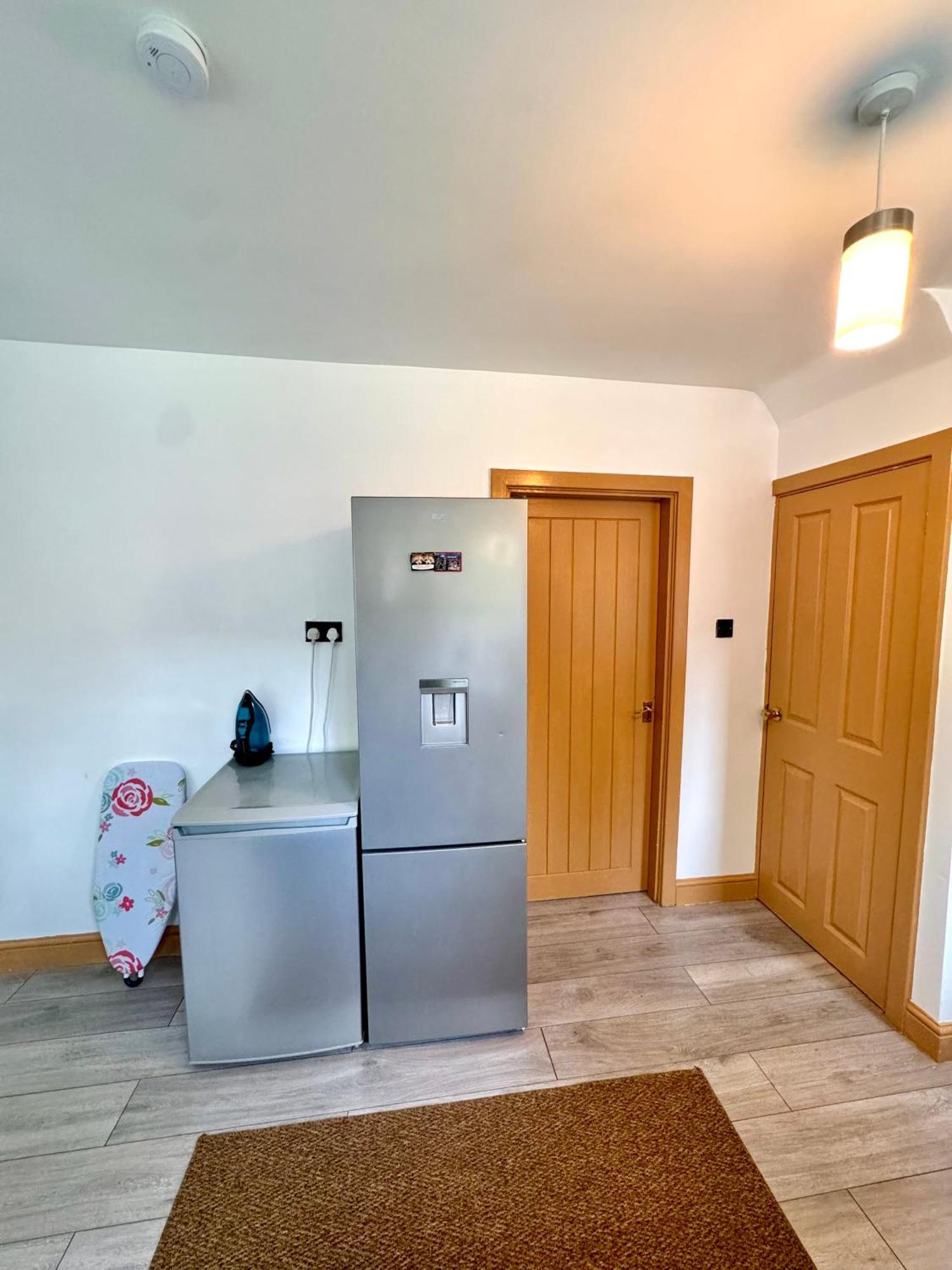 노팅엄 Contractor Haven- 3Bdr Crew House, Free Parking, Fast Wifi & Private Garden 아파트 외부 사진