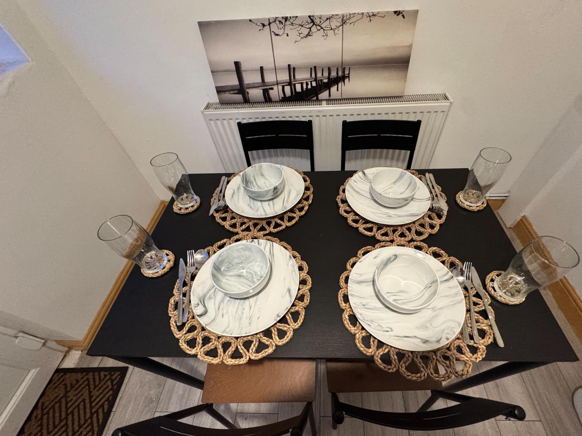 노팅엄 Contractor Haven- 3Bdr Crew House, Free Parking, Fast Wifi & Private Garden 아파트 외부 사진